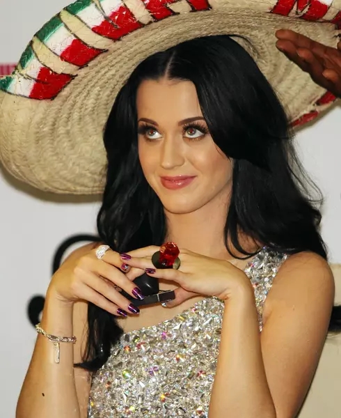 Katy Perry凯蒂 佩里优雅妩媚写真图片