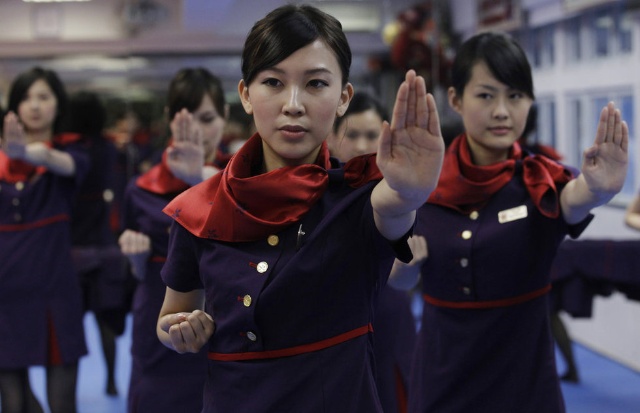 香港空姐练习咏春拳防身