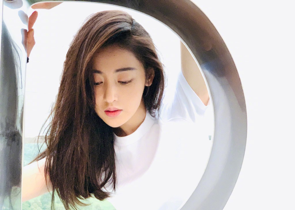 张天爱清新灵动写真图片