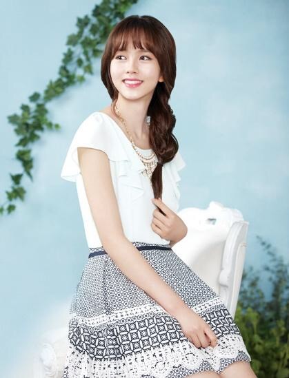 金所炫韩国知名女装SOUP服饰代言图尽显甜美风范