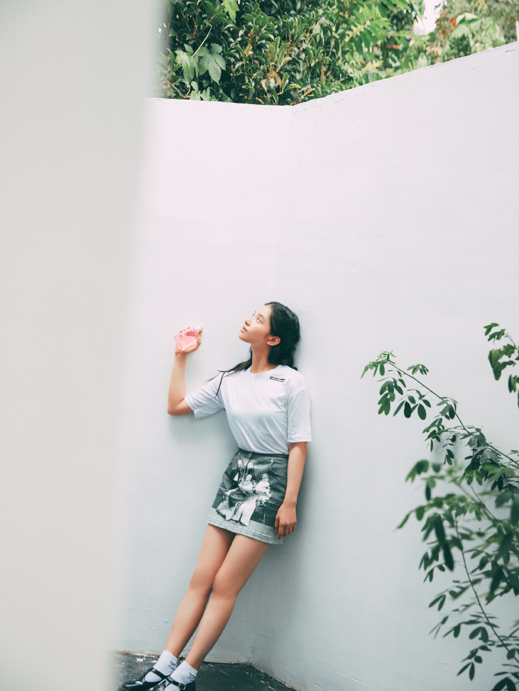张婧仪盛夏清甜写真图片