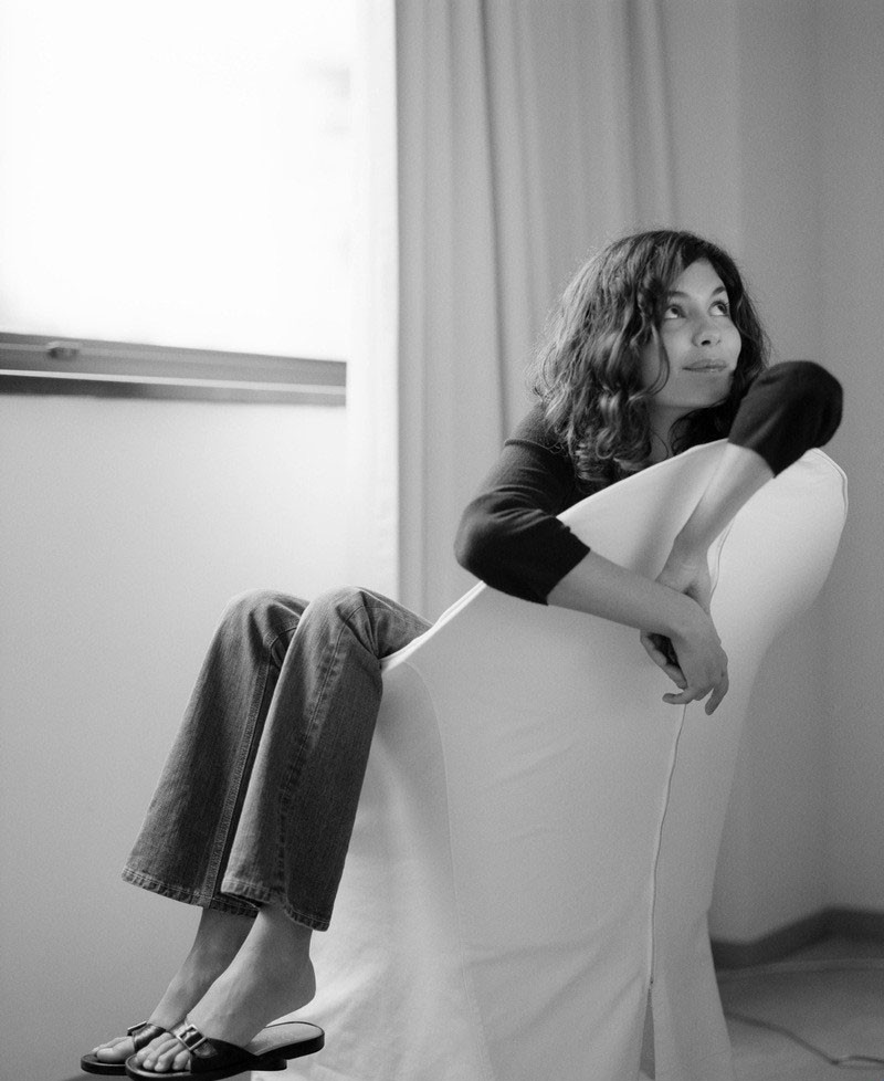 法国演员奥黛丽·塔图慵懒居家写真图片