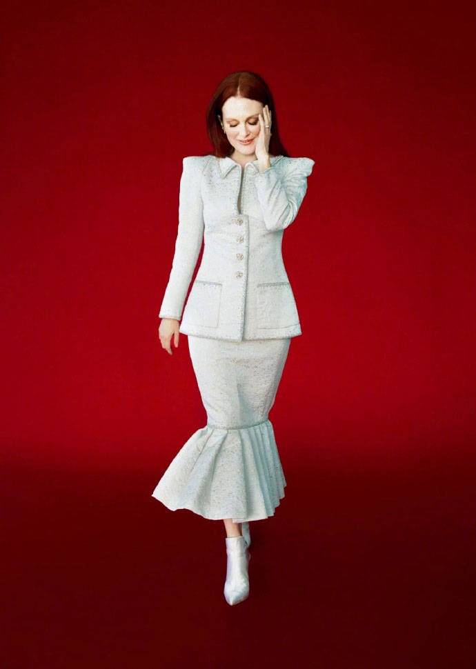 “影后”朱丽安·摩尔时尚封面大片写真图片