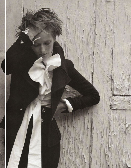 蒂尔达·斯文顿早年时尚写真图片