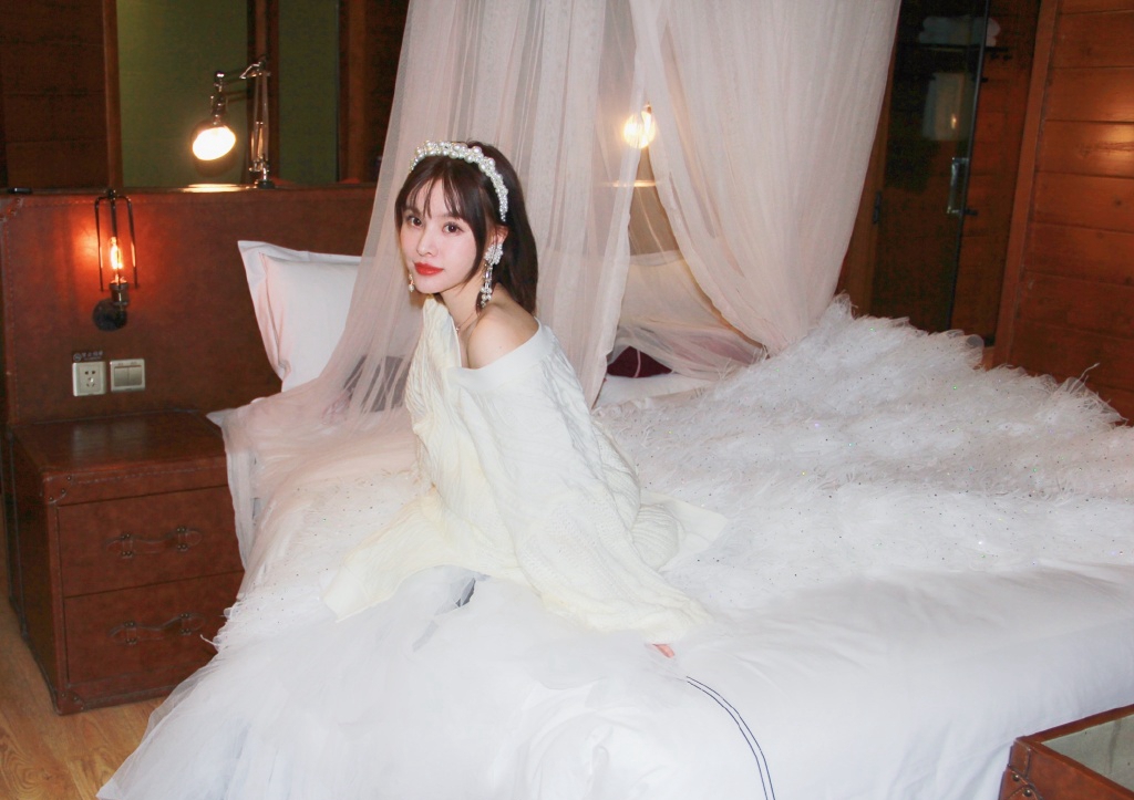 蕙心玥纯白唯美写真图片