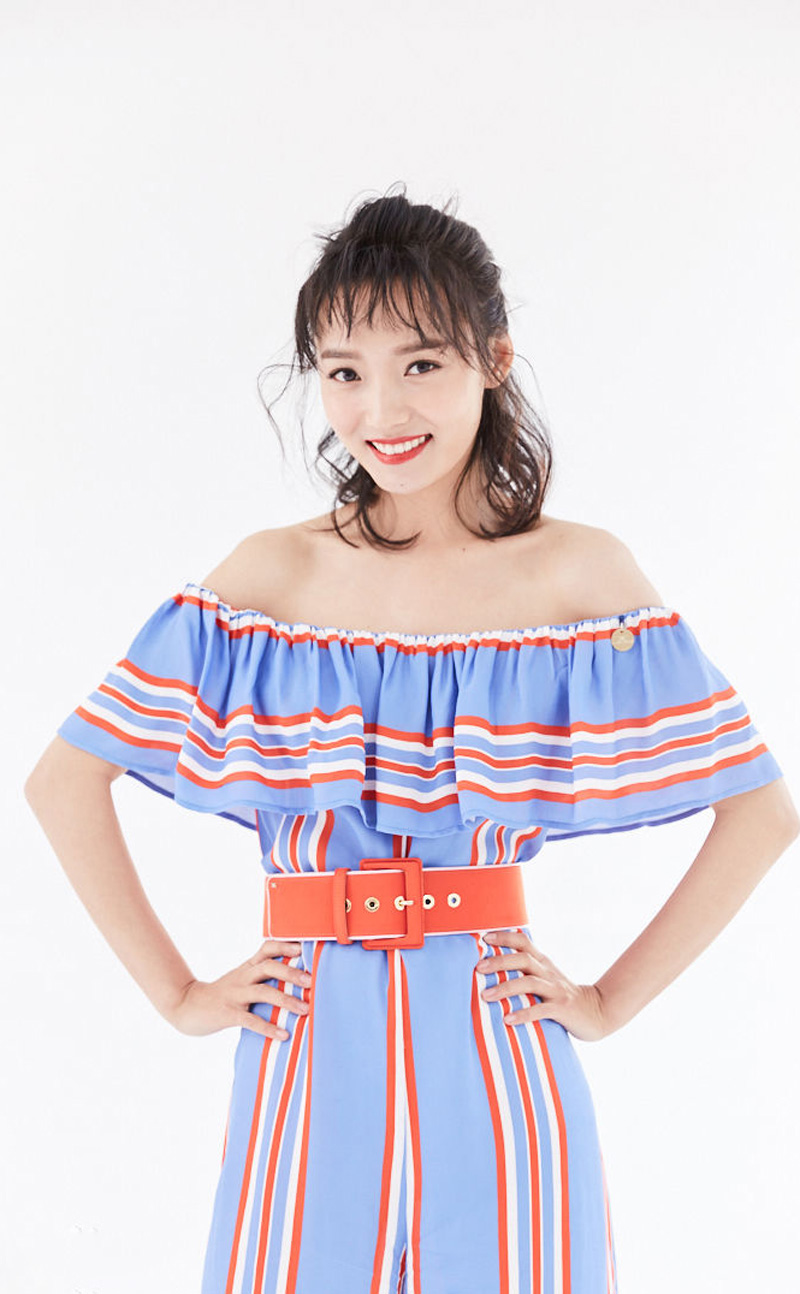 林源图片    林源性感露肩写真图片