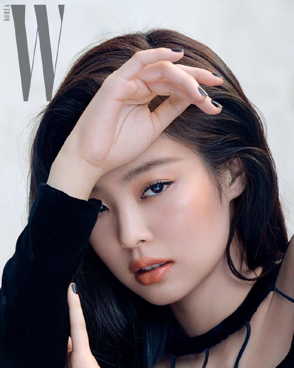 JENNIE金智妮W KOREA二月刊封面写真