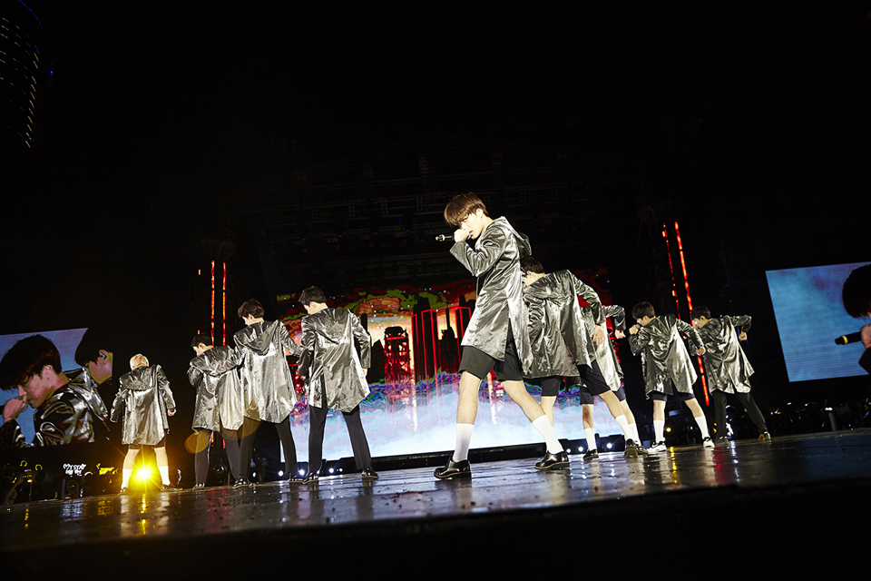 150826 SMTOWN NOW EXO金钟大吴世勋现场图