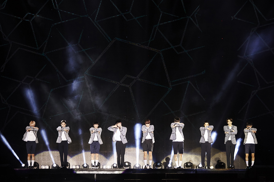 150826 SMTOWN NOW EXO金钟大吴世勋现场图