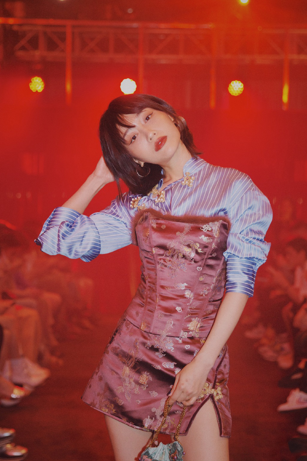 田沅性感明艳活动图片