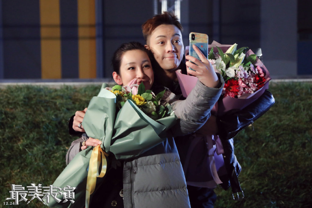 秦海璐《最美表演》工作照图片