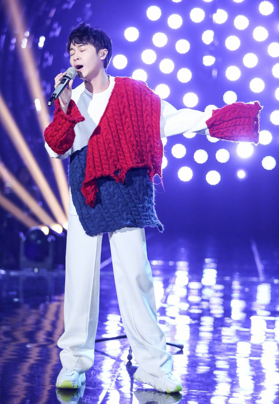 《歌手2019》吴青峰舞台花絮照图片