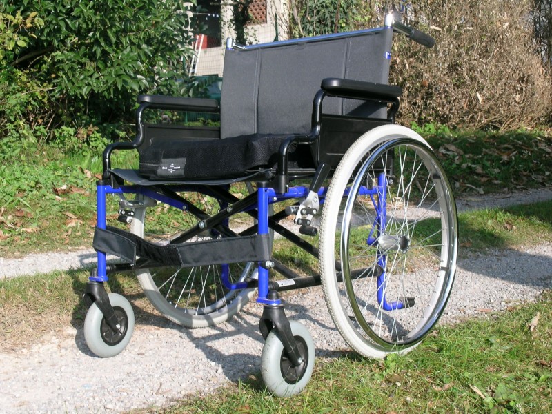 可代步的轮椅图片(13张)