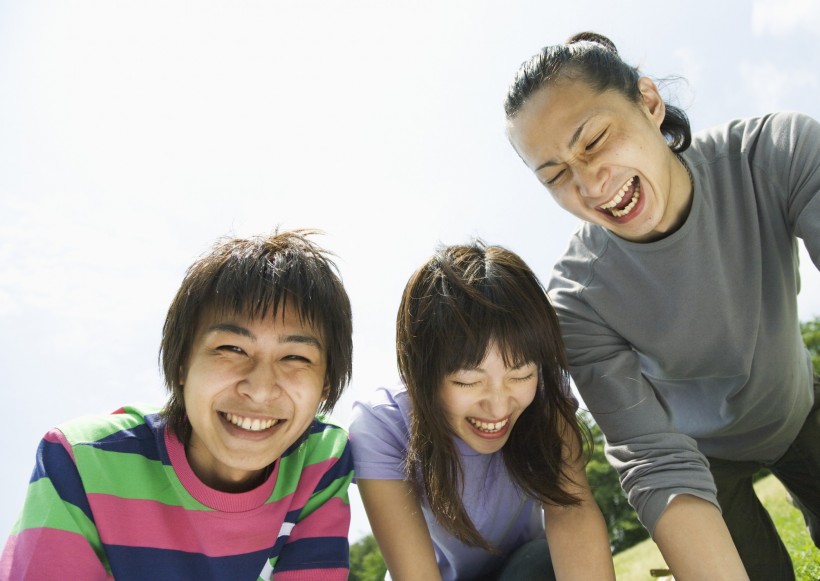 大学生校园草地休闲图片(42张)