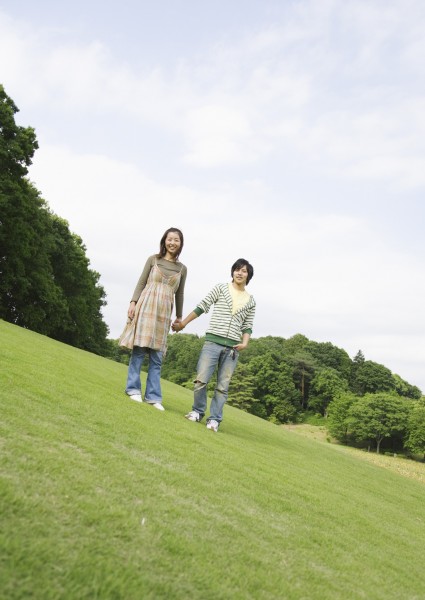 大学生校园草地休闲图片(42张)