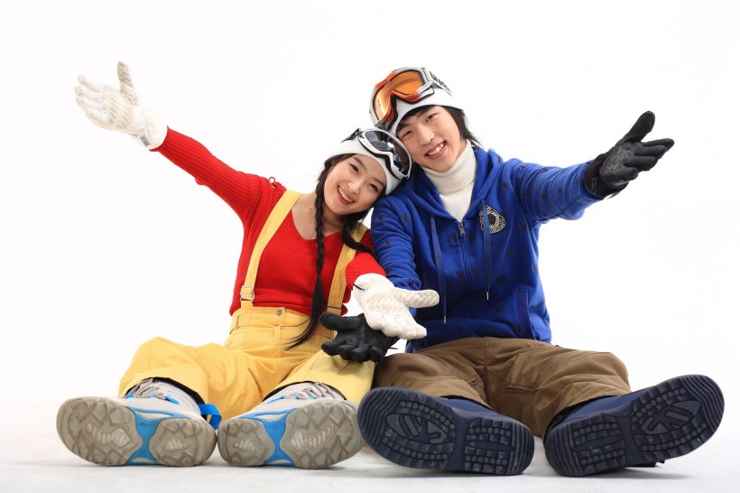冬季休闲滑雪情侣图片(130张)