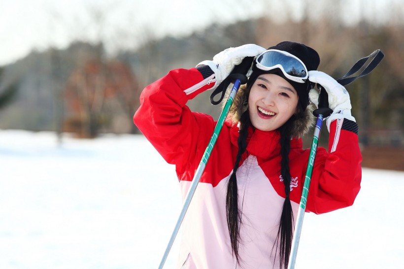 冬季休闲女性滑雪图片(130张)