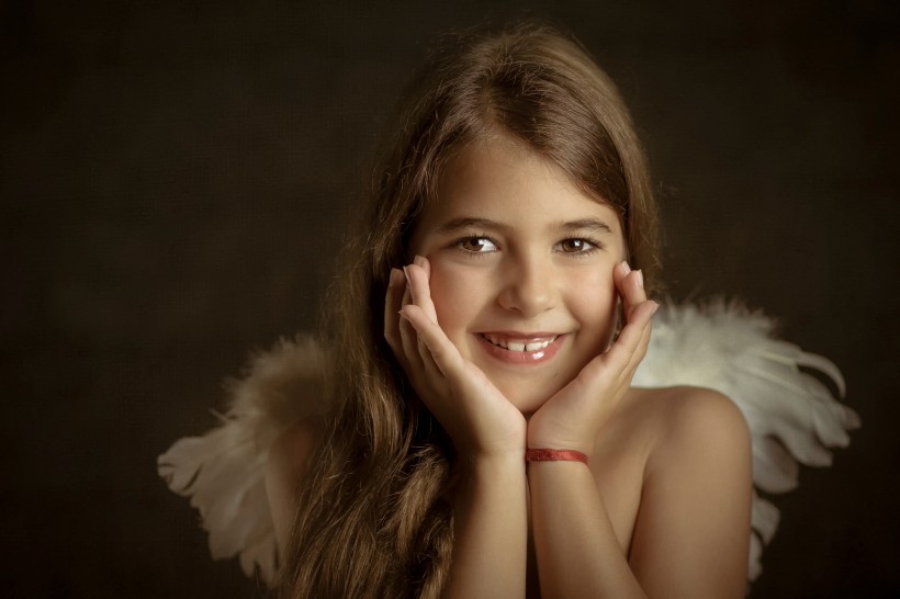 可爱的小天使女孩图片(11张)