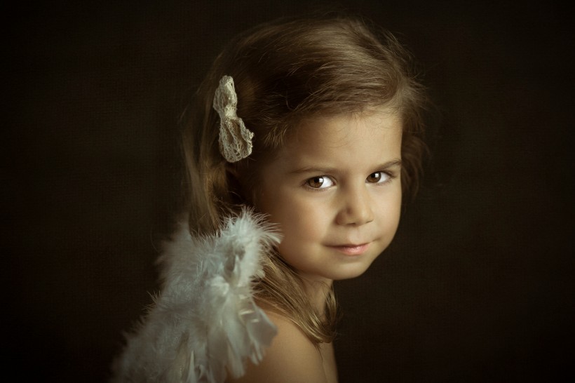 可爱的小天使女孩图片(11张)