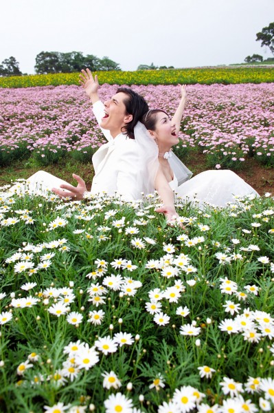 烂漫花海婚纱摄影图片(21张)