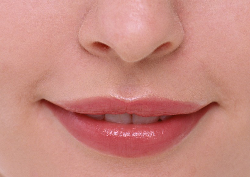 美女的鼻子嘴巴图片(15张)