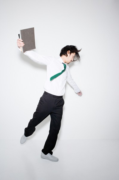 男人生活情境动作图片(29张)