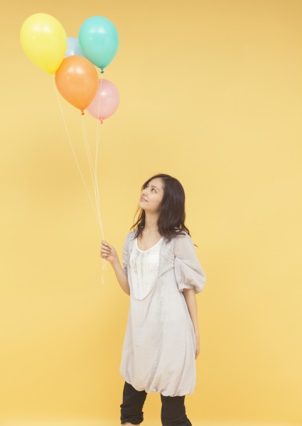 女孩和气球图片(28张)