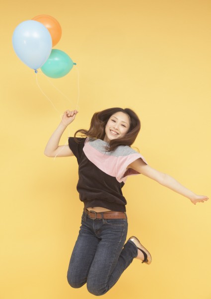 女孩和气球图片(28张)