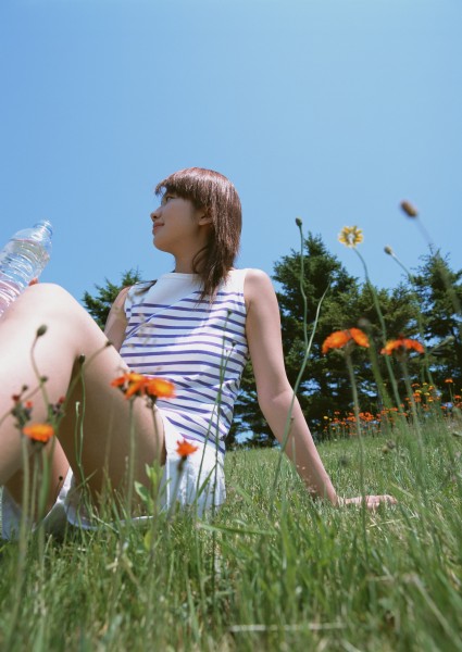 女孩与自然图片(52张)