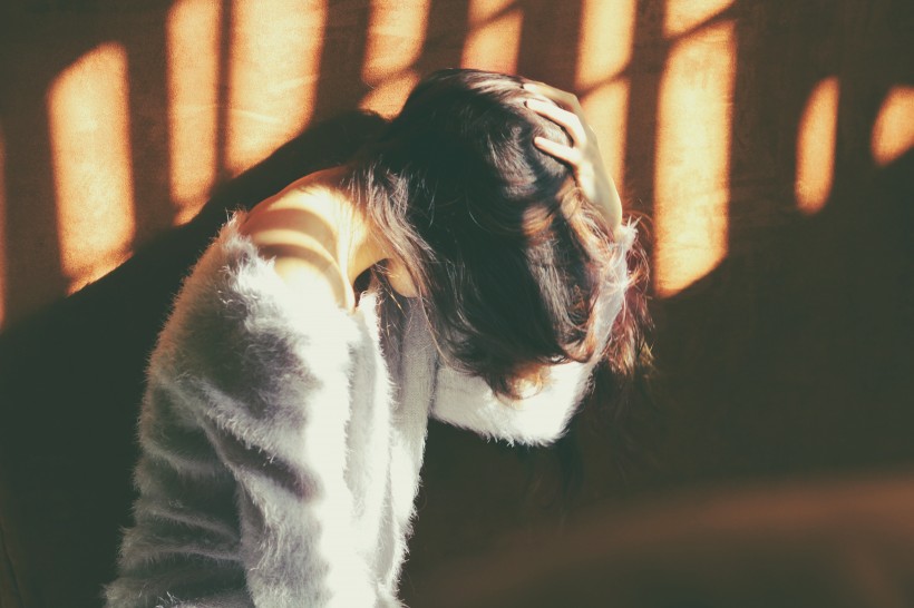 伤心难过的人图片(11张)