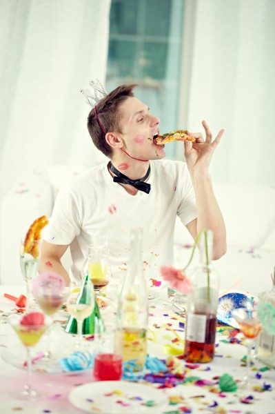 生日聚会上的搞怪男士图片(10张)
