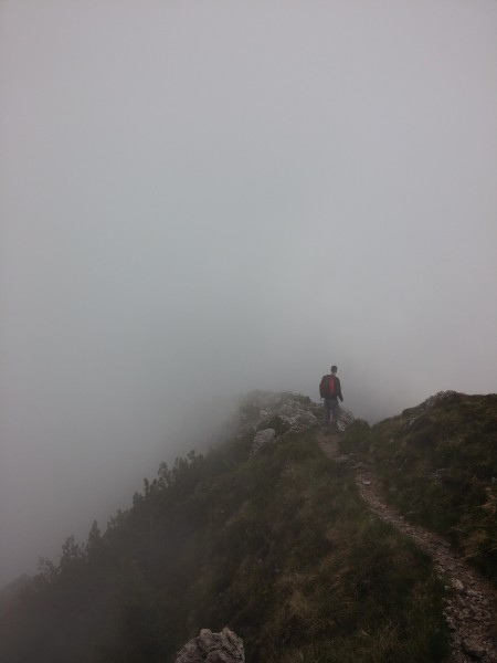 徒步旅行的旅游爱好者图片(16张)