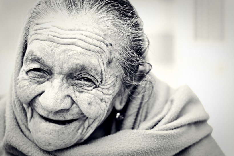 微笑的老年人图片(11张)