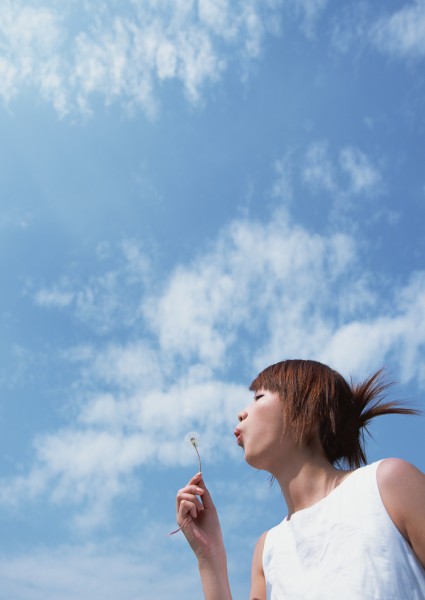 享受大自然的女性图片(32张)