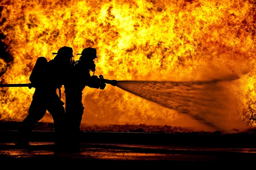 可敬的消防员图片(15张)