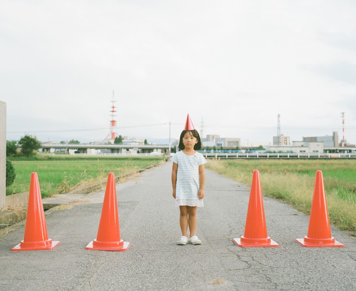 日本超萌小女孩公路摄影图片(58张)