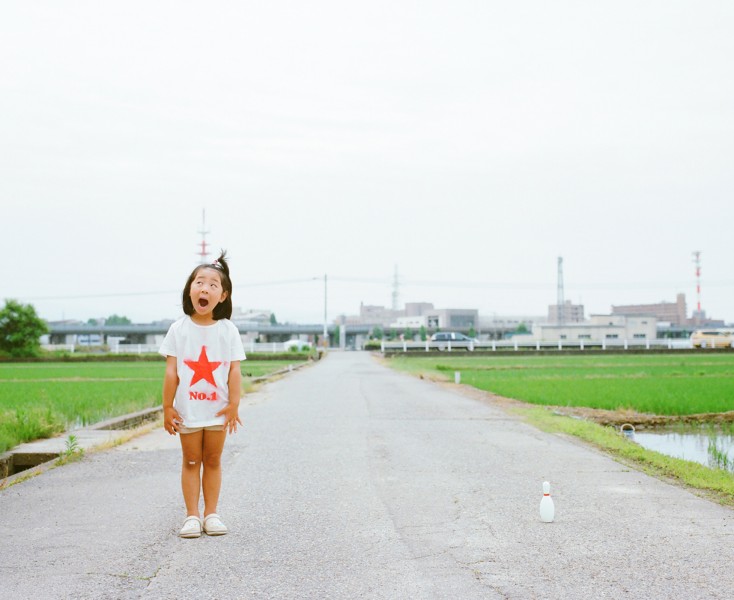 日本超萌小女孩公路摄影图片(58张)