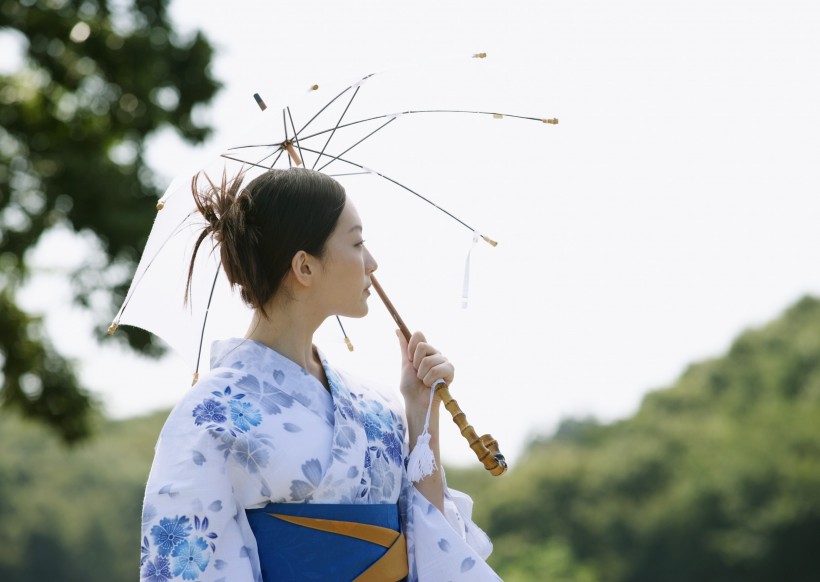 夏日里打伞的日本女人图片(22张)