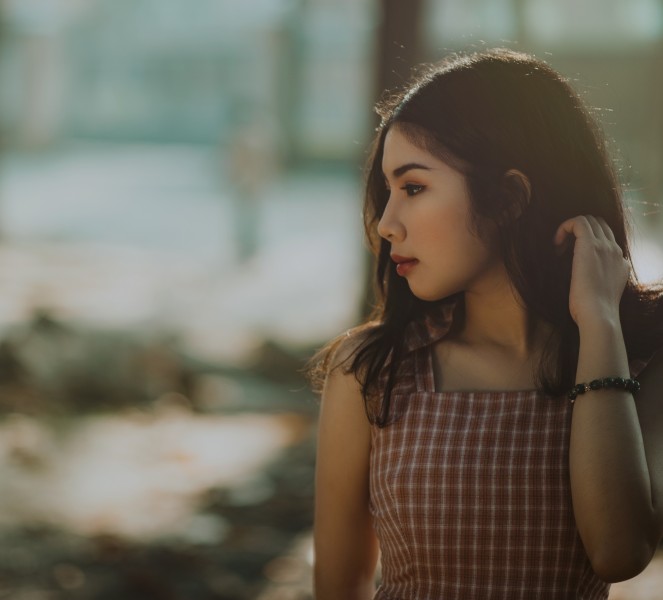 一个美丽女孩的写真图片(10张)