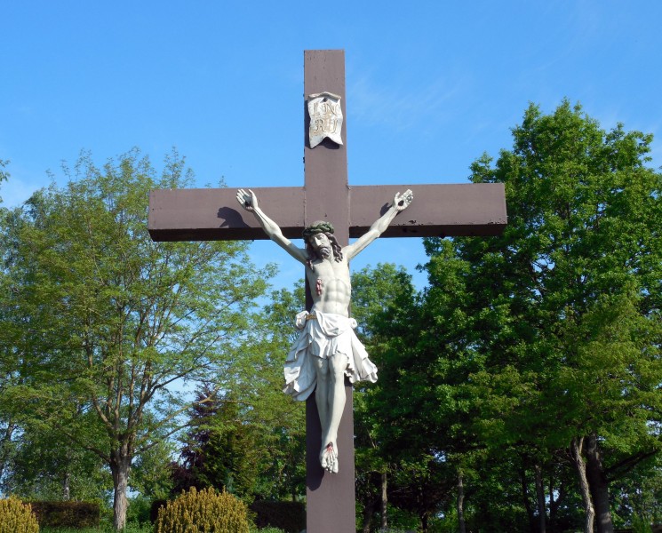 十字架上的耶稣图片(10张)