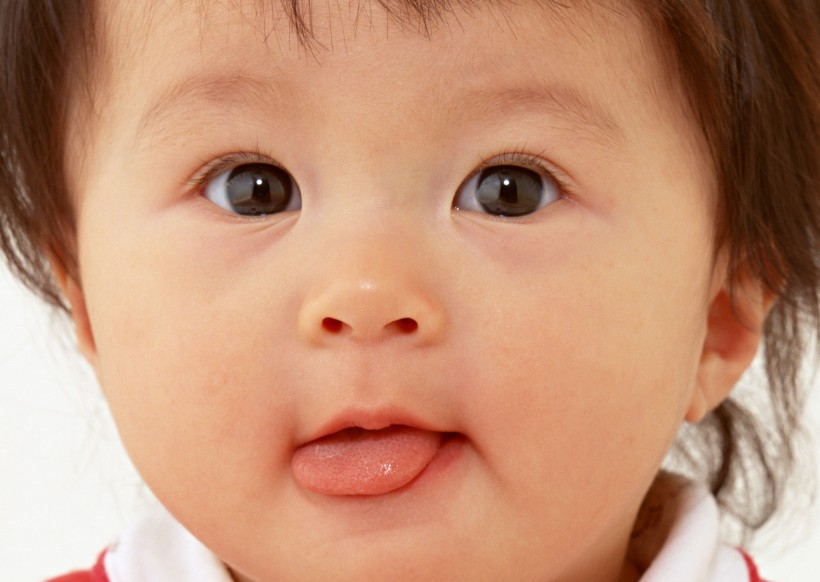 婴儿的多变表情图片(16张)