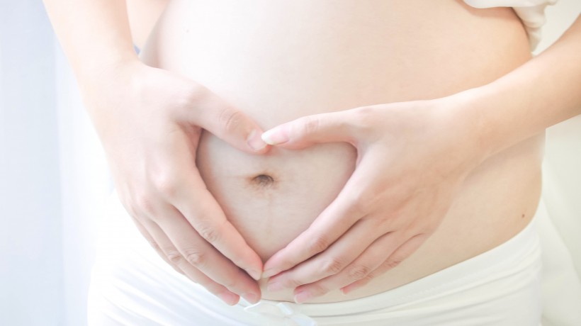 怀着宝宝的孕妇图片(15张)