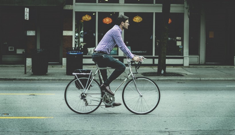 骑自行车的人图片(17张)