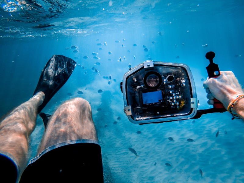 自由潜水的潜水爱好者图片(9张)