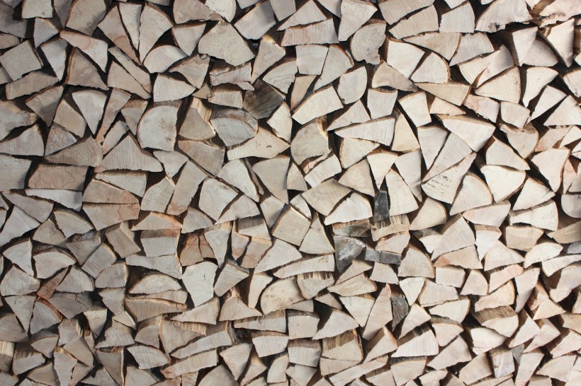 整齐堆放的木头切面纹理图片(11张)