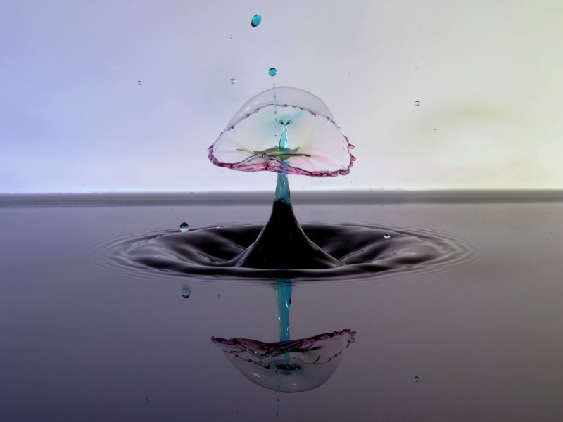 瓦罐形状的水滴图片(10张)