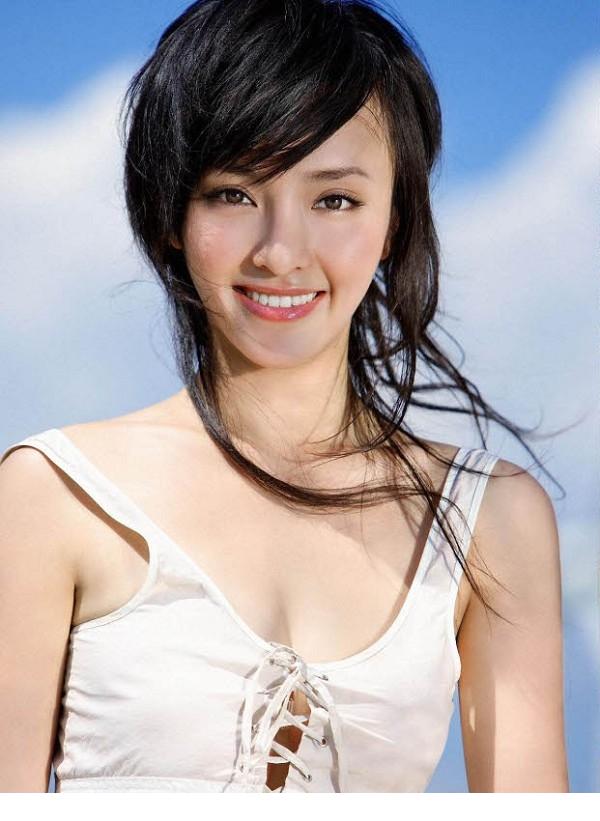 中戏美女校花卢思思