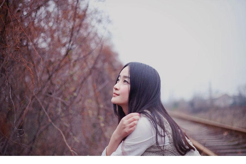 清新甜美MM恬静似繁花