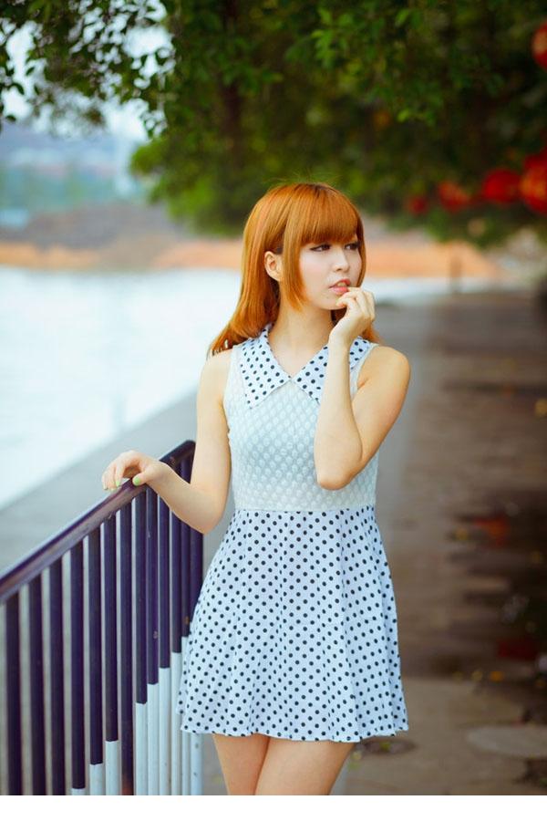 90后可爱萝莉清新甜美图片