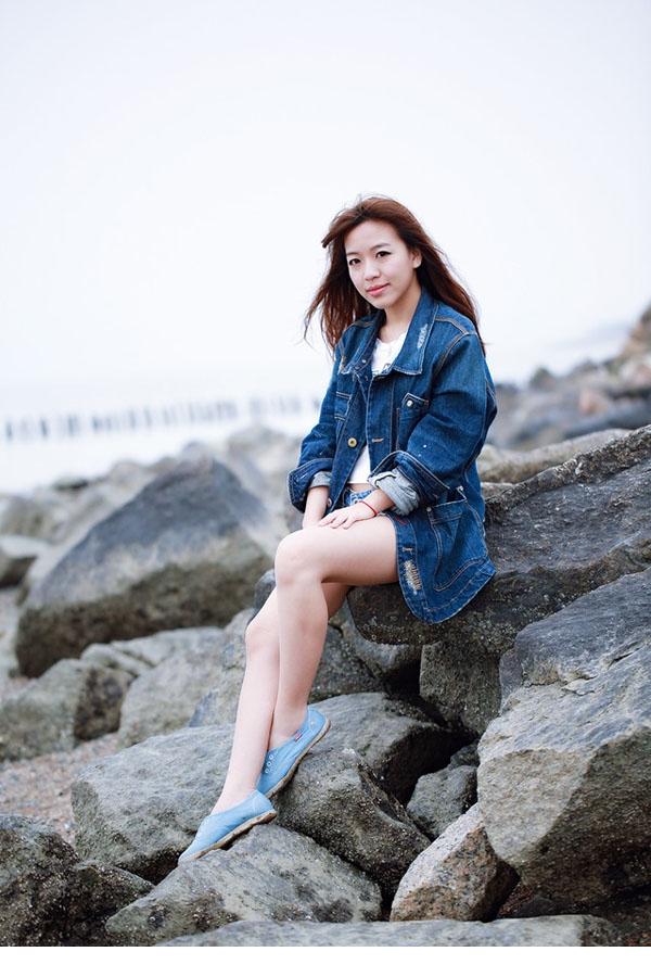 清爽甜美女孩柔情牛仔风
